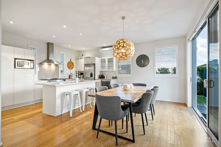 Photo of property in 39 Kittiwake Drive, Schnapper Rock, Auckland, 0632