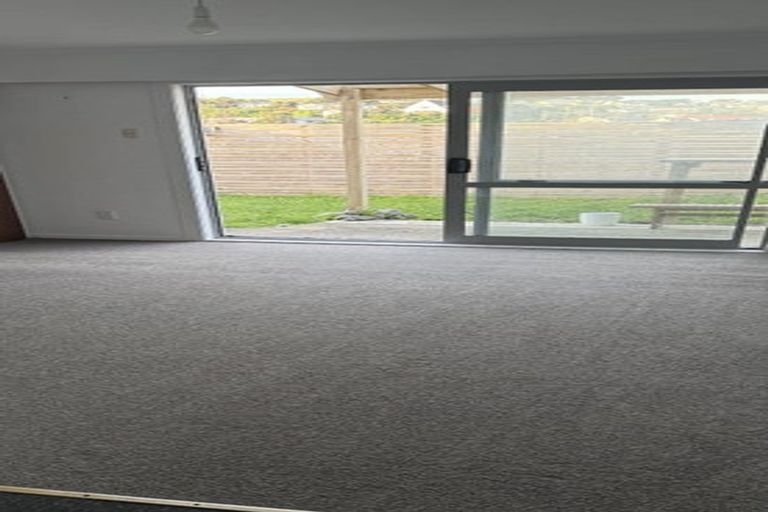 Photo of property in 27 Terrace Road, Titahi Bay, Porirua, 5022