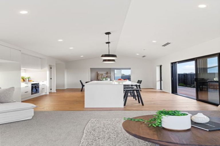 Photo of property in 1 Hobbs Lane, Harewood, Christchurch, 8051