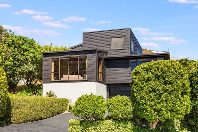 Photo of property in 14 The Crowsnest, Whitby, Porirua, 5024