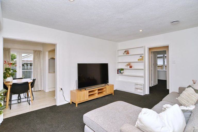 Photo of property in 2/21 Dunedin Street, Redwood, Christchurch, 8051