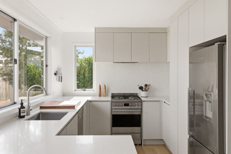 Photo of property in 21 Seaspray Drive, Mount Maunganui, 3116