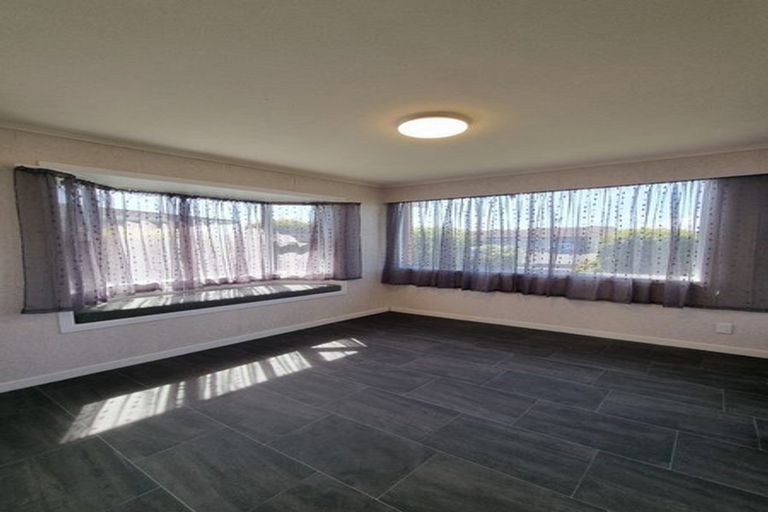 Photo of property in 22 Tukapa Street, Westown, New Plymouth, 4310