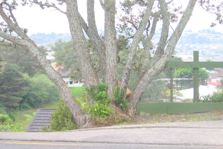 Photo of property in 325 Don Buck Road, Massey, Auckland, 0614