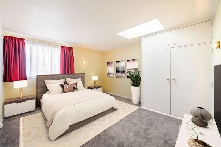 Photo of property in 17 Birdwood Road, Waterloo, Lower Hutt, 5011