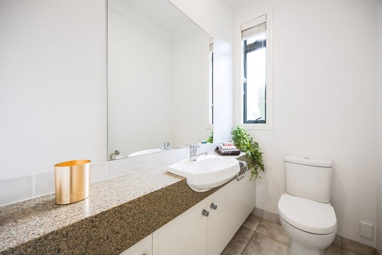 Photo of property in 1/14 Clifton Road, Hauraki, Auckland, 0622