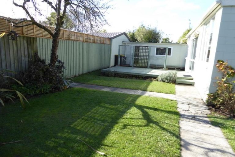 Photo of property in 223 Centaurus Road, Saint Martins, Christchurch, 8022