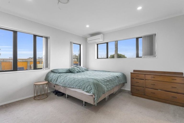 Photo of property in 8a Ron Keat Drive, Papakura, 2110