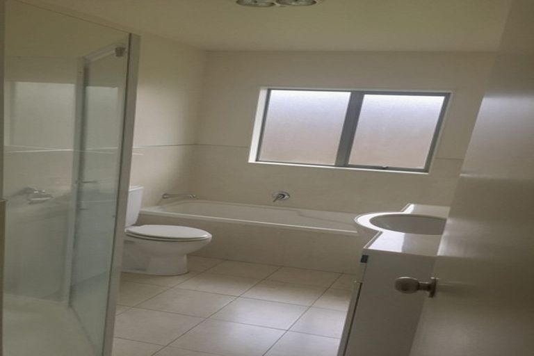 Photo of property in 31 Carrick Glen Avenue, Flat Bush, Auckland, 2019