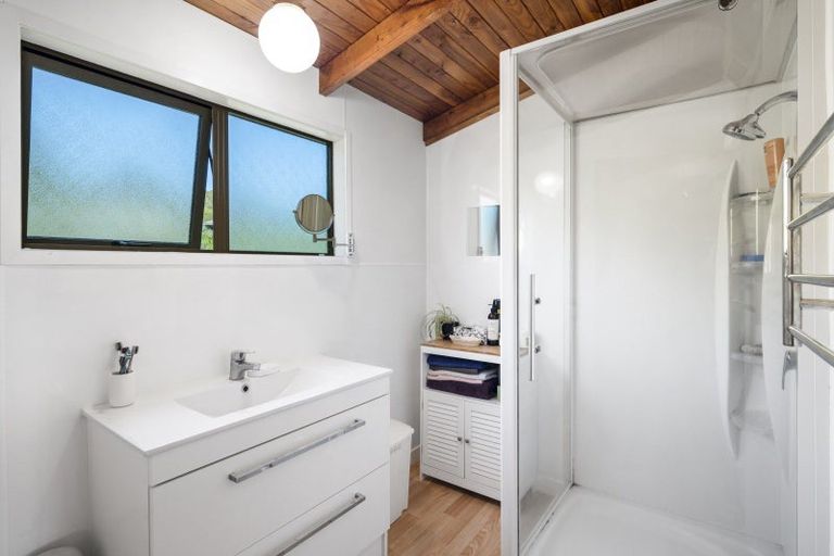 Photo of property in 3 Cherry Lane, Acacia Bay, Taupo, 3330
