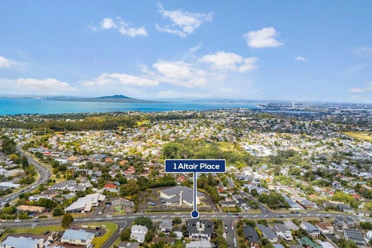 Photo of property in 1c Altair Place, Windsor Park, Auckland, 0632