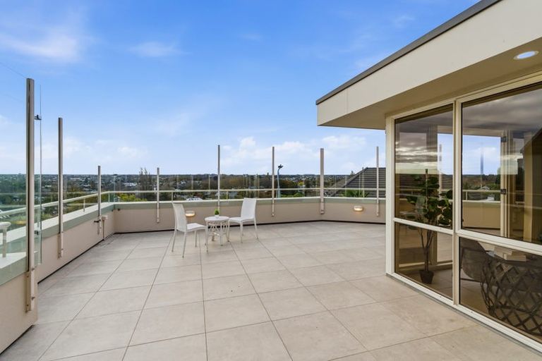 Photo of property in 1/21 Overdale Drive, Cashmere, Christchurch, 8022