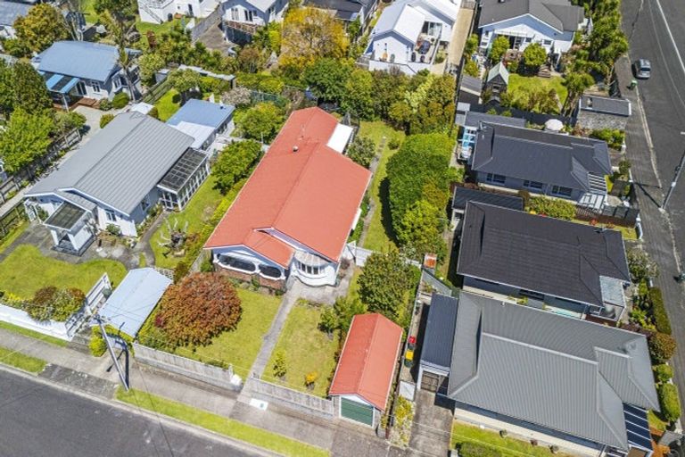 Photo of property in 6 French Street, Moturoa, New Plymouth, 4310