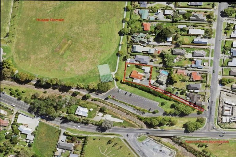 Photo of property in 2 Tapu Road, Huapai, Kumeu, 0810