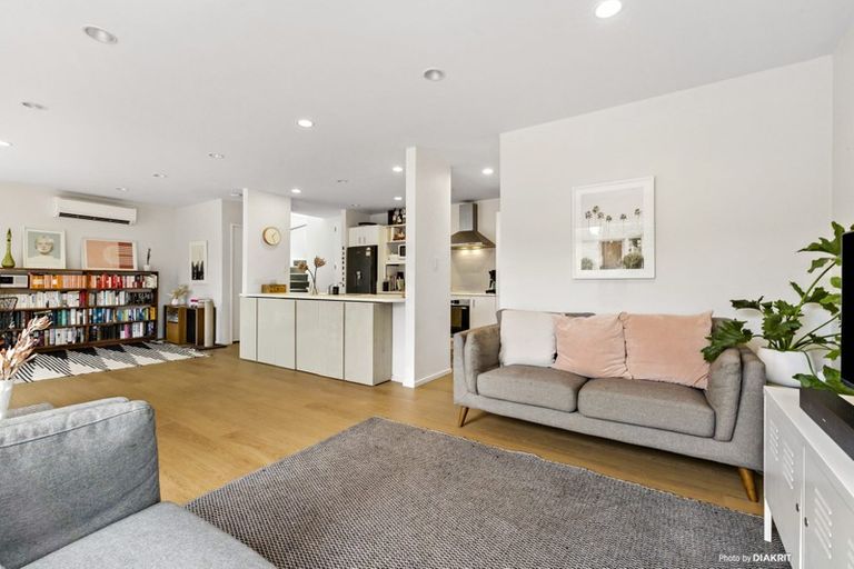 Photo of property in 57 Mandalay Terrace, Khandallah, Wellington, 6035