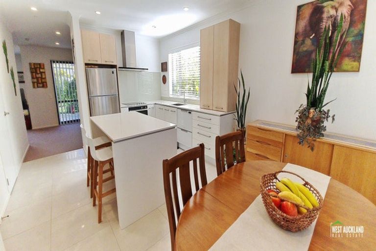 Photo of property in 14 Arthur Rolfe Lane, Swanson, Auckland, 0614