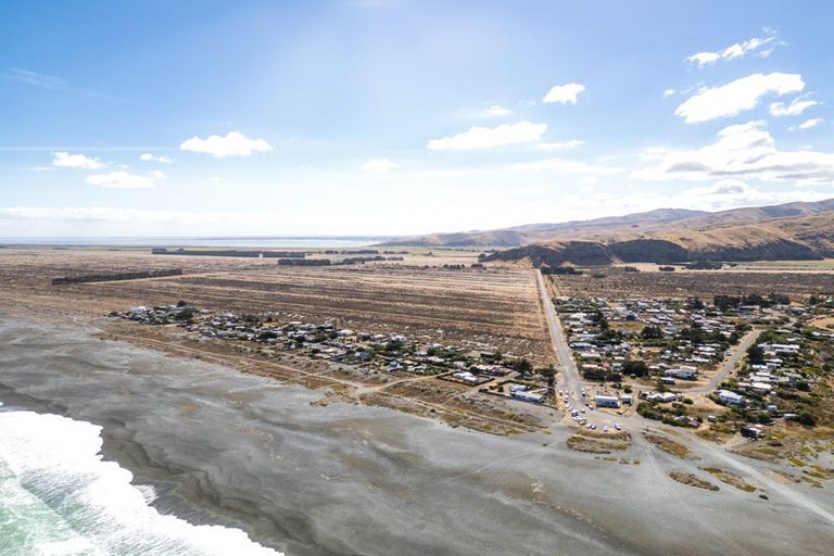 Photo of property in 48 Hillview Road, Birdlings Flat, Little River, 7591