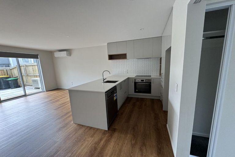 Photo of property in 2/27 Linwood Avenue, Linwood, Christchurch, 8011