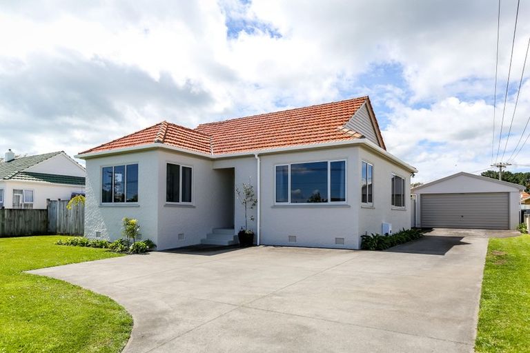 Photo of property in 141 Tukapa Street, Westown, New Plymouth, 4310
