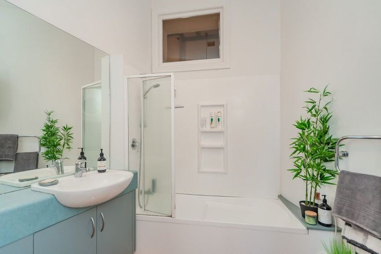 Photo of property in Columbia Apartments, 32u5 Cuba Street, Te Aro, Wellington, 6011
