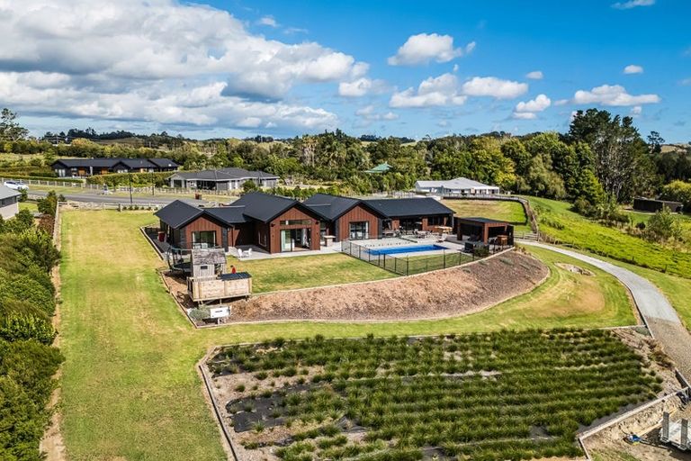 Photo of property in 38 Awatiro Drive, Kaukapakapa, 0871