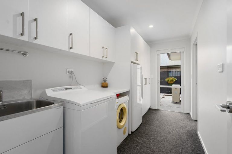 Photo of property in 44 Rose Leigh Drive, Cambridge, 3434