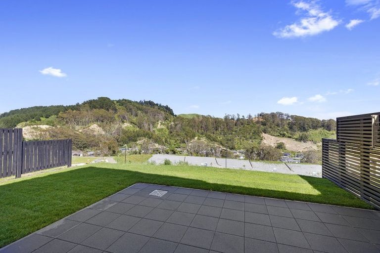 Photo of property in 36 Turtleback Avenue, Whitby, 5024