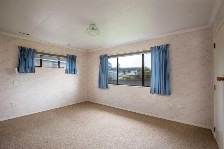 Photo of property in 2 Rangiora Place, Inglewood, 4330