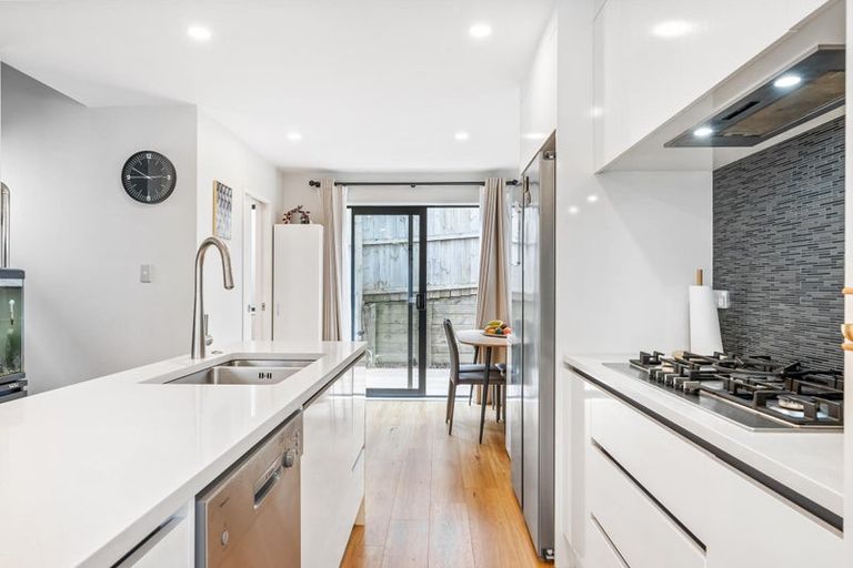 Photo of property in 59d Redwood Drive, Massey, Auckland, 0614