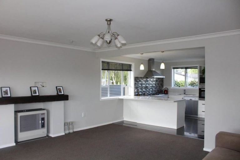 Photo of property in 6 Church Street, Winton, 9720
