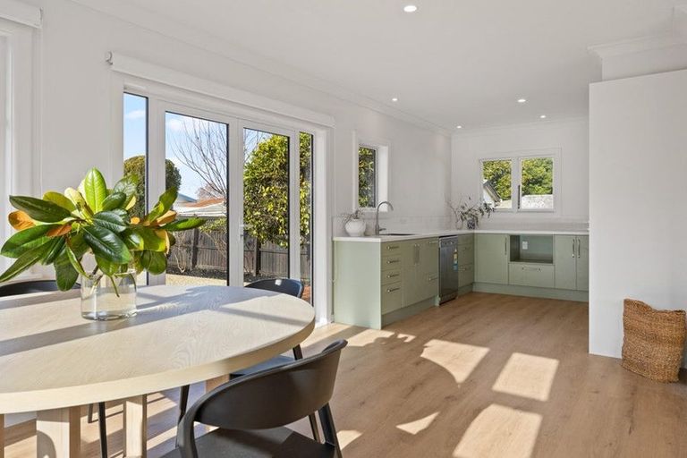 Photo of property in 178 Wilsons Road, Saint Martins, Christchurch, 8022