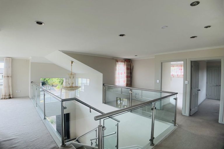 Photo of property in 1 Kenley Heights, Flat Bush, Auckland, 2016
