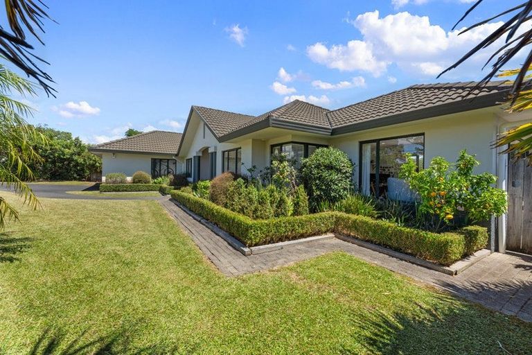 Photo of property in 8 Moy Place, East Tamaki Heights, Auckland, 2016