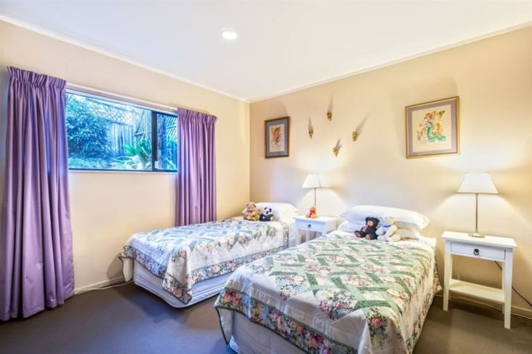 Photo of property in 4/8 City View Terrace, Birkenhead, Auckland, 0626