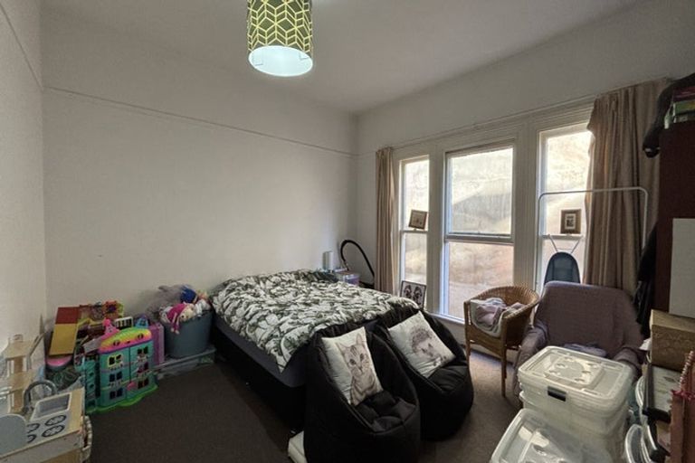 Photo of property in 51 Hawker Street, Mount Victoria, Wellington, 6011