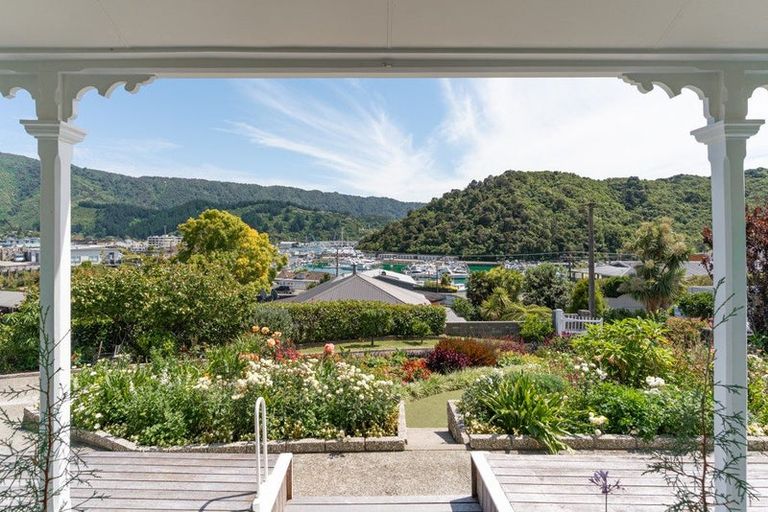 Photo of property in 7 Rutland Street, Picton, 7220