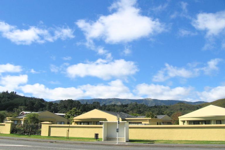 Photo of property in 10/1094 Fergusson Drive, Clouston Park, Upper Hutt, 5018