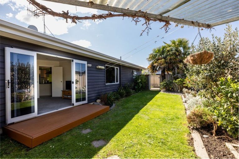 Photo of property in 101a Taradale Road, Onekawa, Napier, 4110