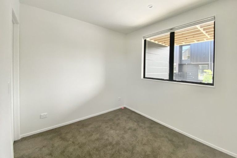 Photo of property in 93 Papatupu Way, Kumeu, 0810