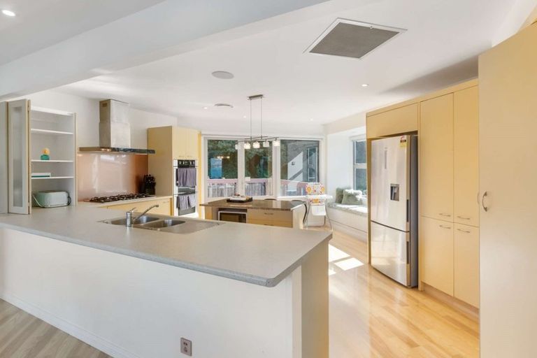 Photo of property in 177 Kawaha Point Road, Kawaha Point, Rotorua, 3010