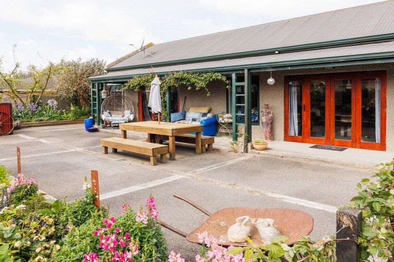 Photo of property in 1 Strachan Way, Highbury, Palmerston North, 4412