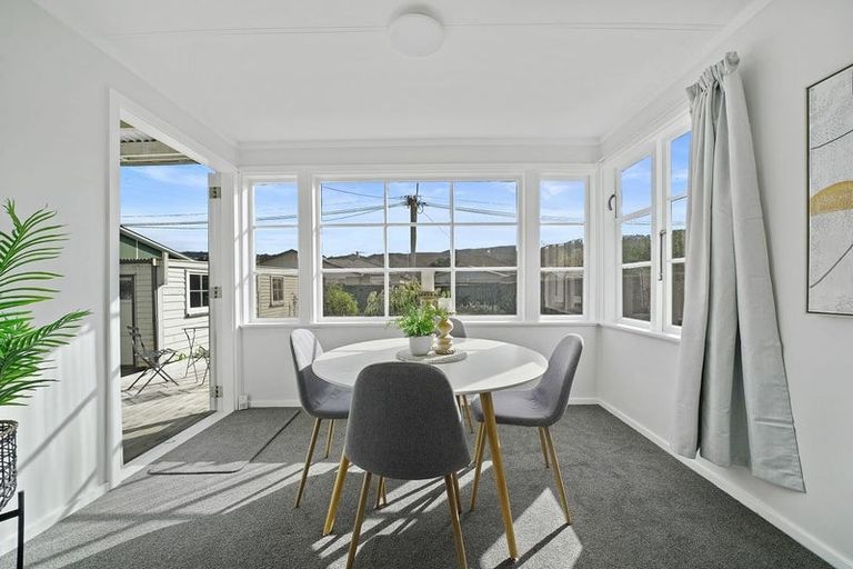 Photo of property in 17 Petherick Street, Taita, Lower Hutt, 5011