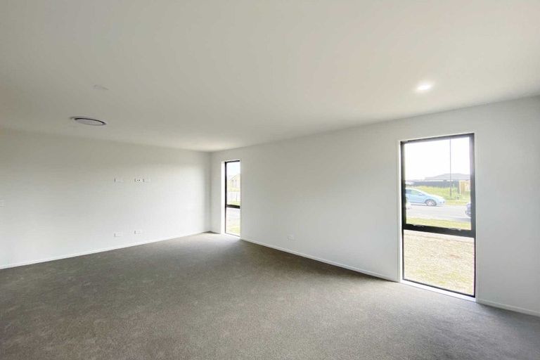 Photo of property in 72 Finn Avenue, Rolleston, 7615