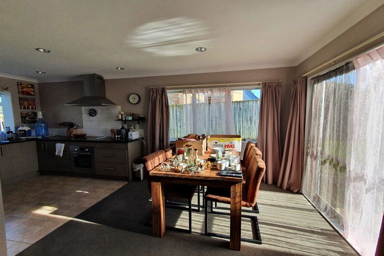 Photo of property in 32a Rimu Street, New Lynn, Auckland, 0600