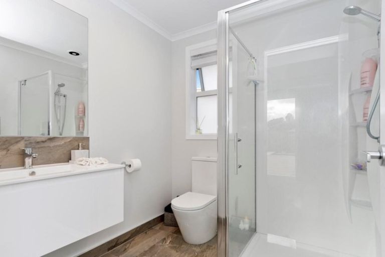 Photo of property in 1 Moira Close, Welcome Bay, Tauranga, 3175