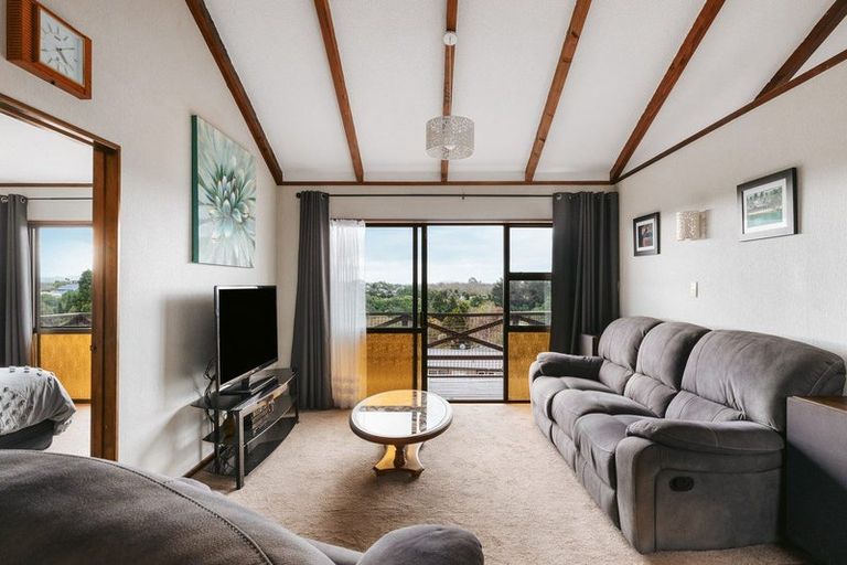 Photo of property in 16 Langstone Street, Welcome Bay, Tauranga, 3112