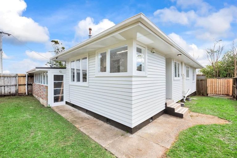 Photo of property in 49a Stanley Road, Glenfield, Auckland, 0629
