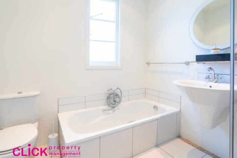 Photo of property in 115 Mornington Road, Kenmure, Dunedin, 9011