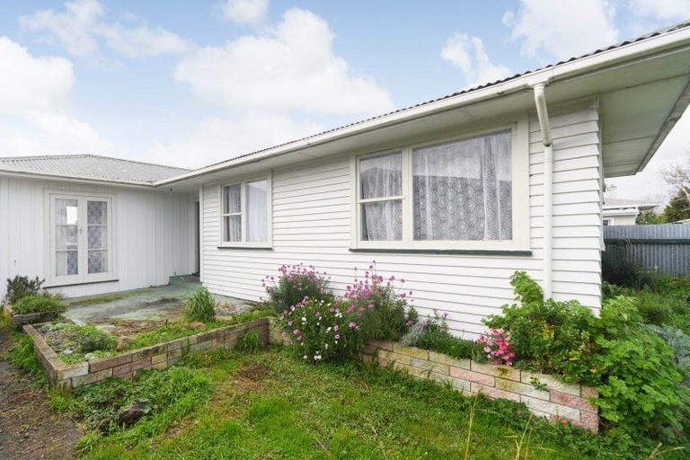 Photo of property in 61 Stephens Crescent, Highbury, Palmerston North, 4412