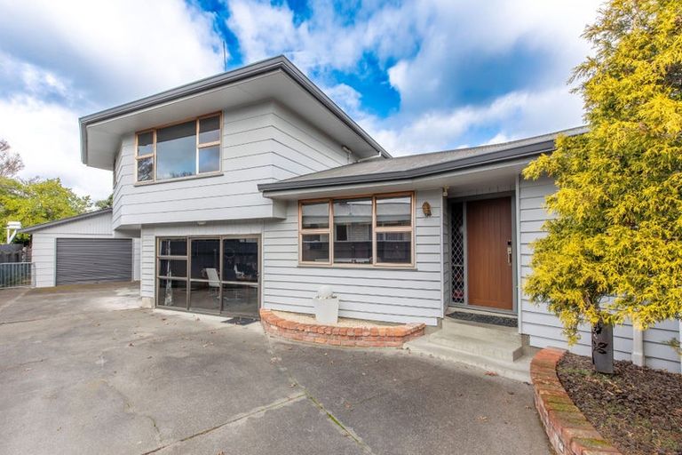 Photo of property in 8 Holdsworth Avenue, Milson, Palmerston North, 4414